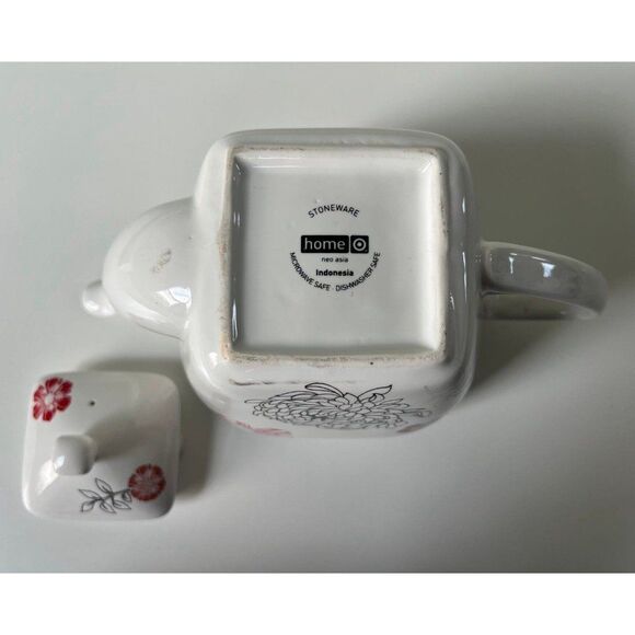 Large White Ceramic Teapot Tea Pot Kettle White Red Black Mums Flowers Gifts - Picture 7 of 7